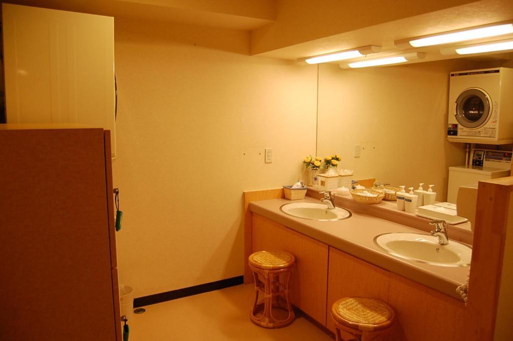 Hotel Route-Inn Nagaoka Ekimae Екстер'єр фото