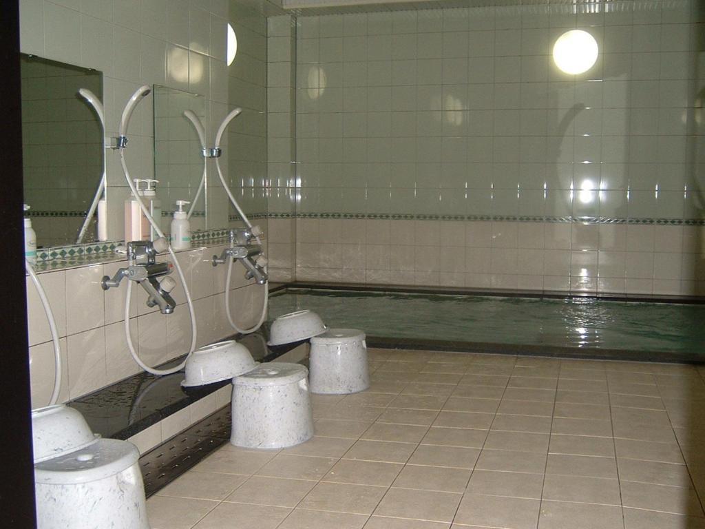 Hotel Route-Inn Nagaoka Ekimae Екстер'єр фото